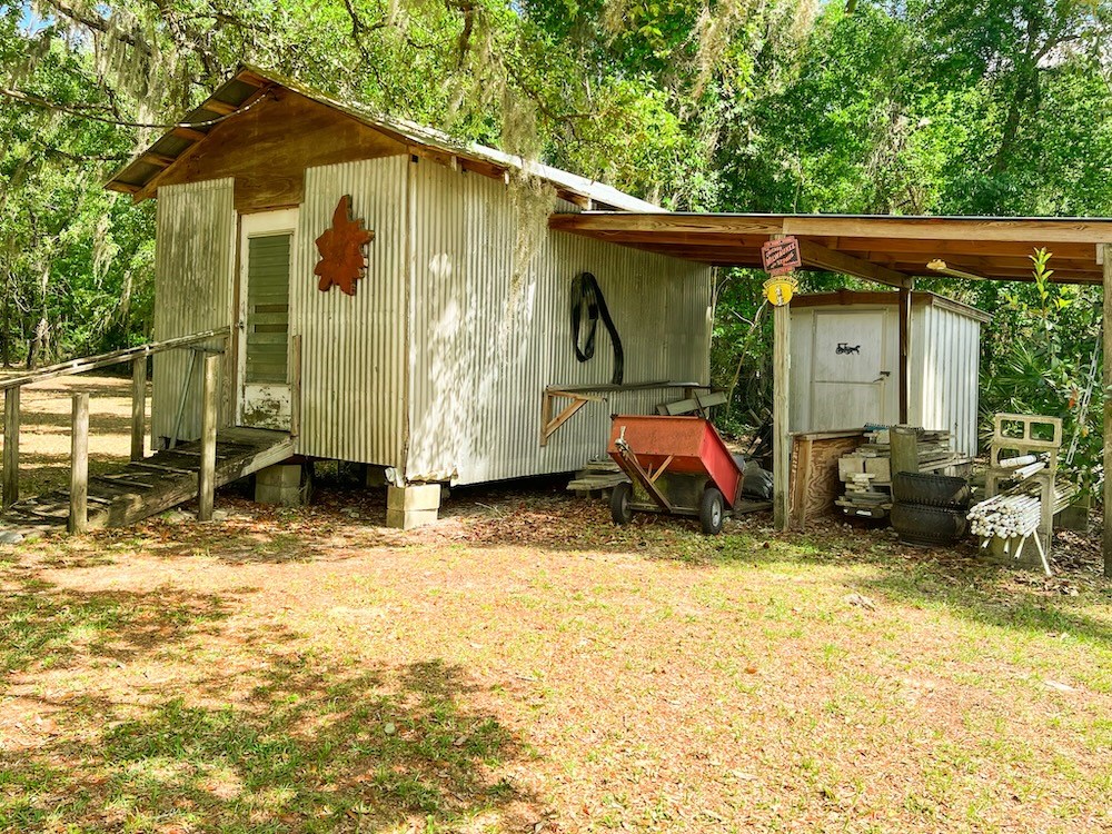 Laundry Building