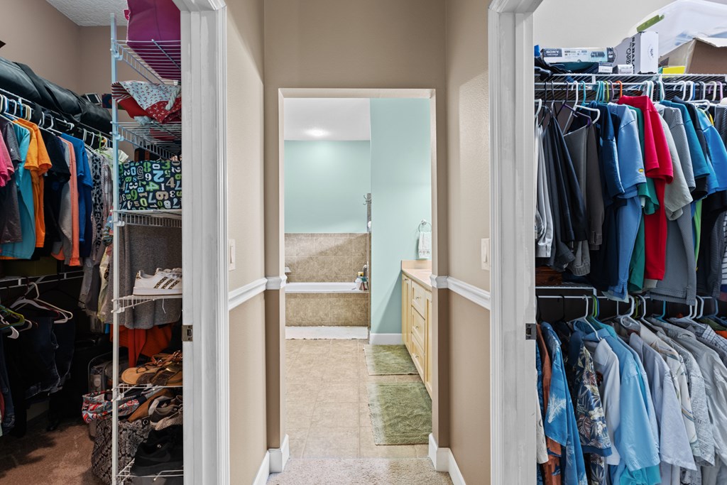 Dual walk-in closets