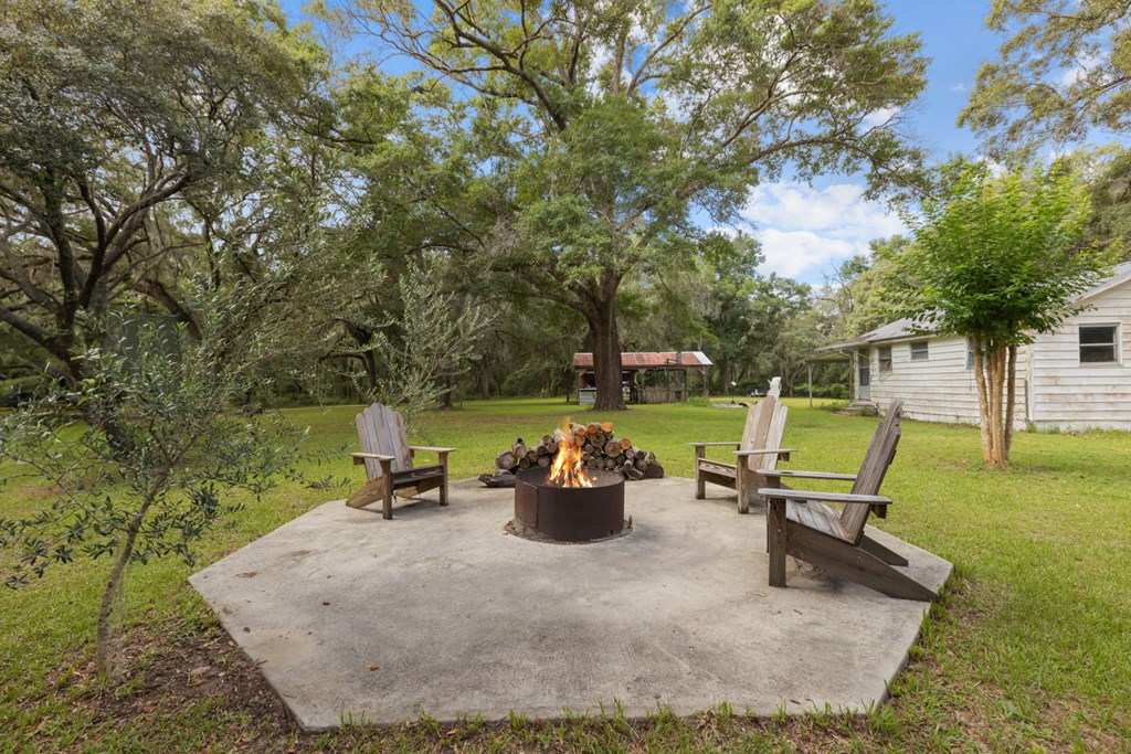 Fire pit patio