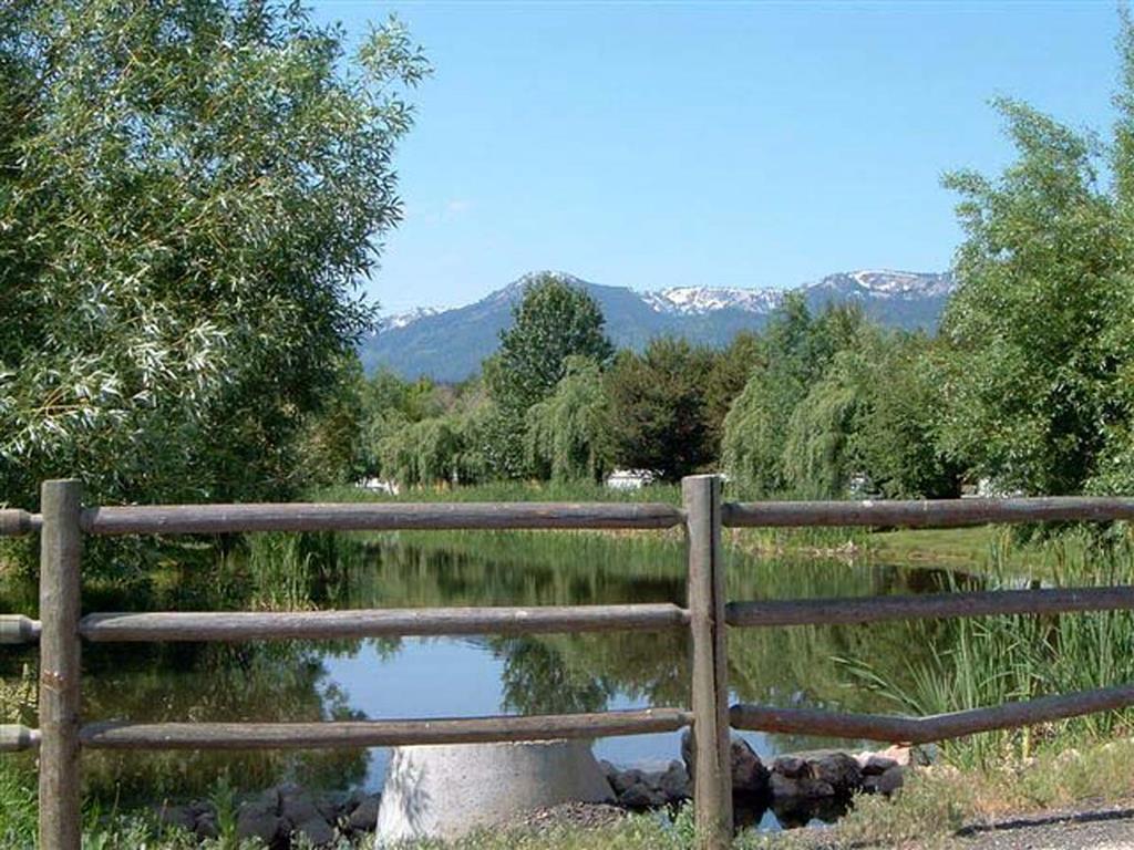 Common Area With Pond & Mountain Views