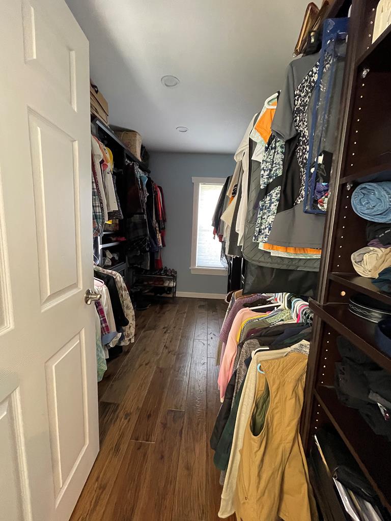 Walk-in Closet