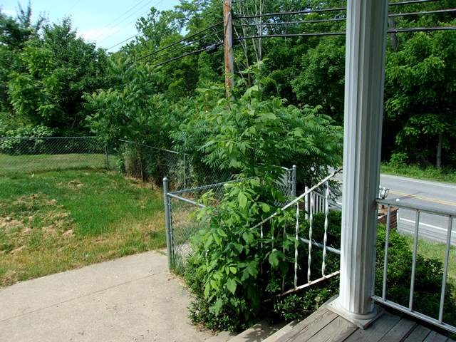 Front Porch access to Fenced Yard